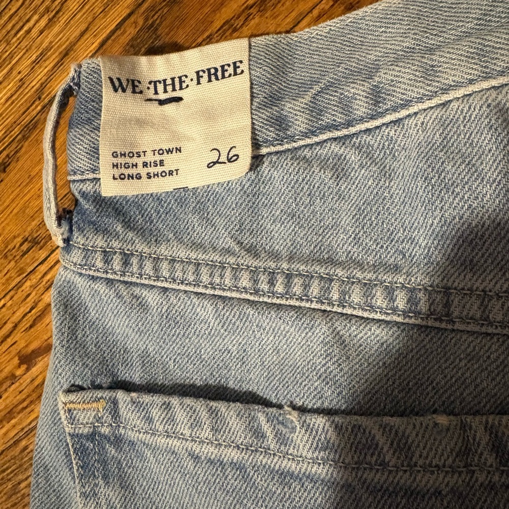 We The Free Ghost Town Long Denim Shorts Free People Bermudas Bodie Blue NWT - Picture 6 of 6
